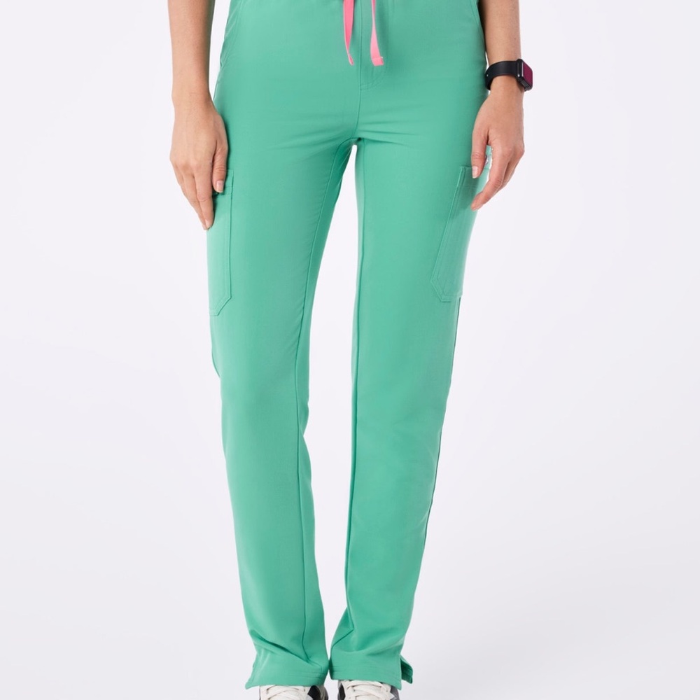 Figs surgical green scrubs yola bottom and top - Picture 5 of 6